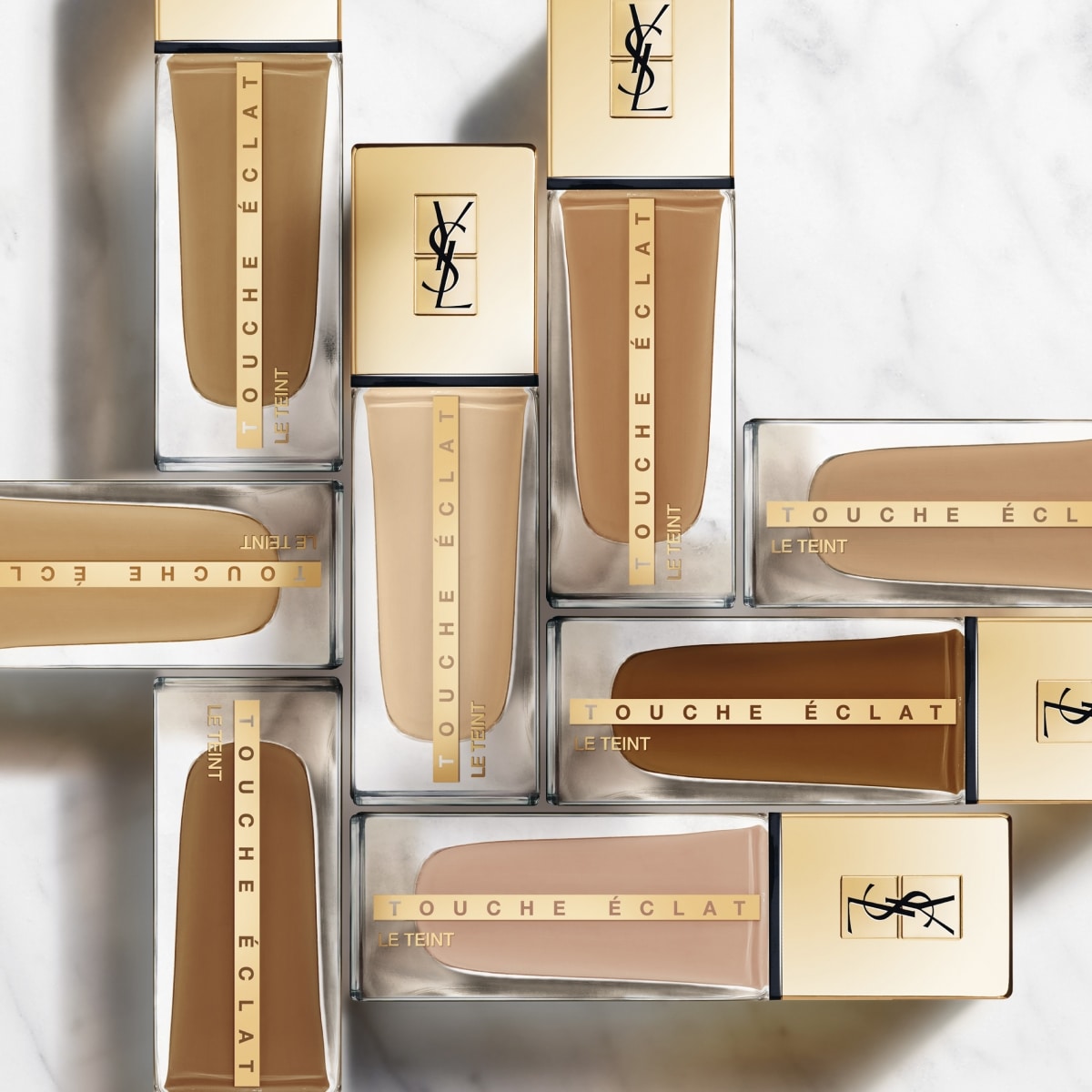 YVES SAINT LAURENT Touche Éclat Le Teint Fond de teint hydratant &  tenue 24H, naturel &  lumineux