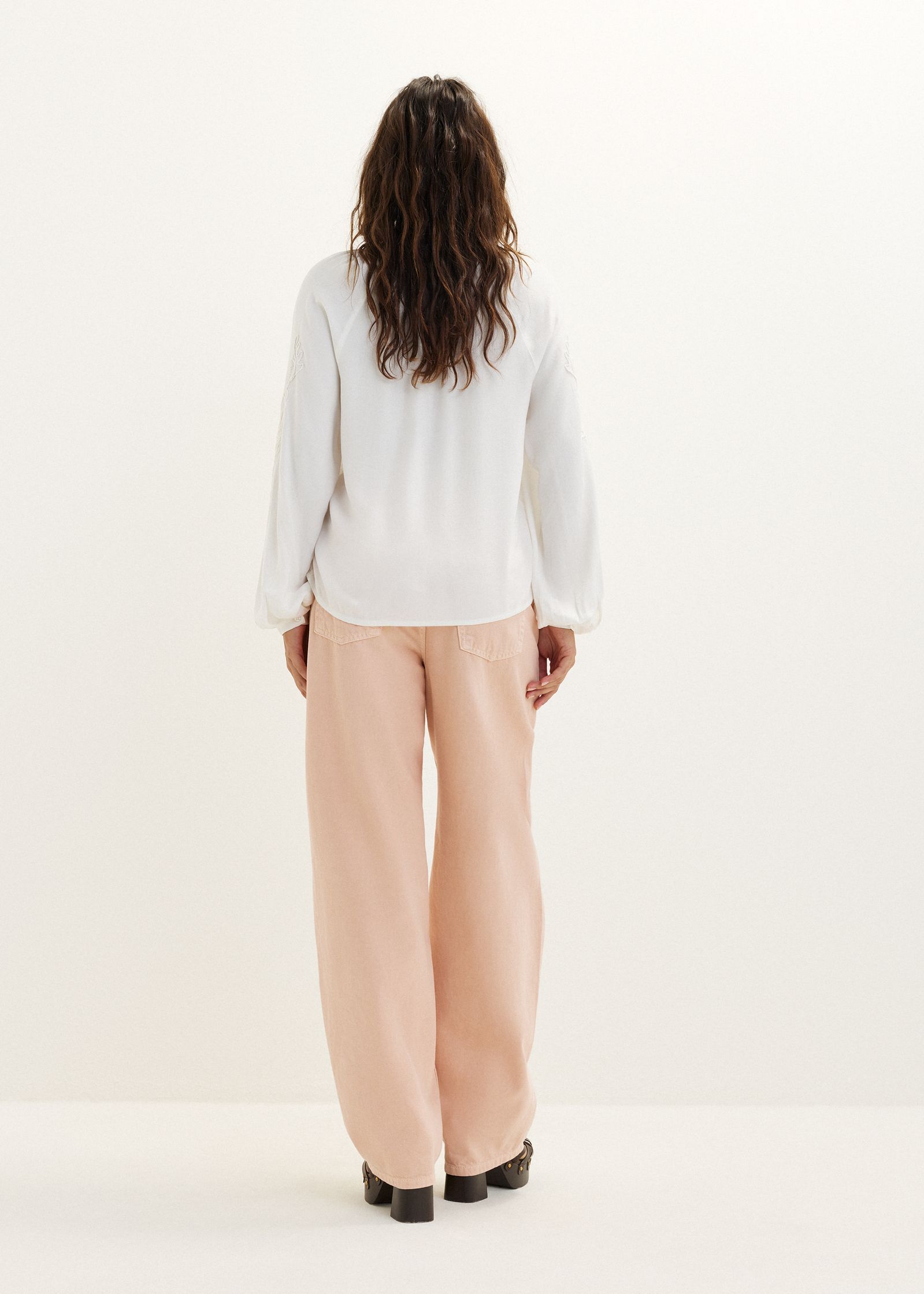 Blouse met borduursel