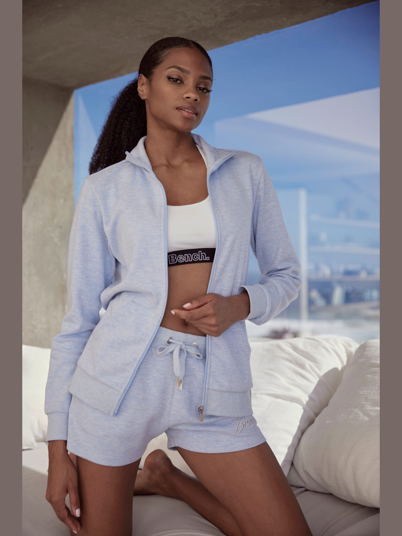 Veste sweat à col montant