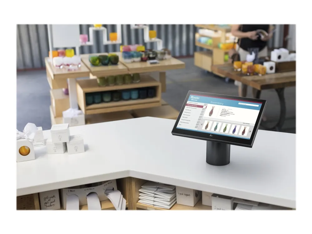 HP ElitePOS G1 Retail System 141 - Alt-i-én - 1 x Celeron 3965U / 2.2 GHz - RAM 4 GB - SSD 128 GB - TLC - HD Graphics 610 - Gigabit Ethernet - Win 10 Pro 64-bit - skærm: LED 14