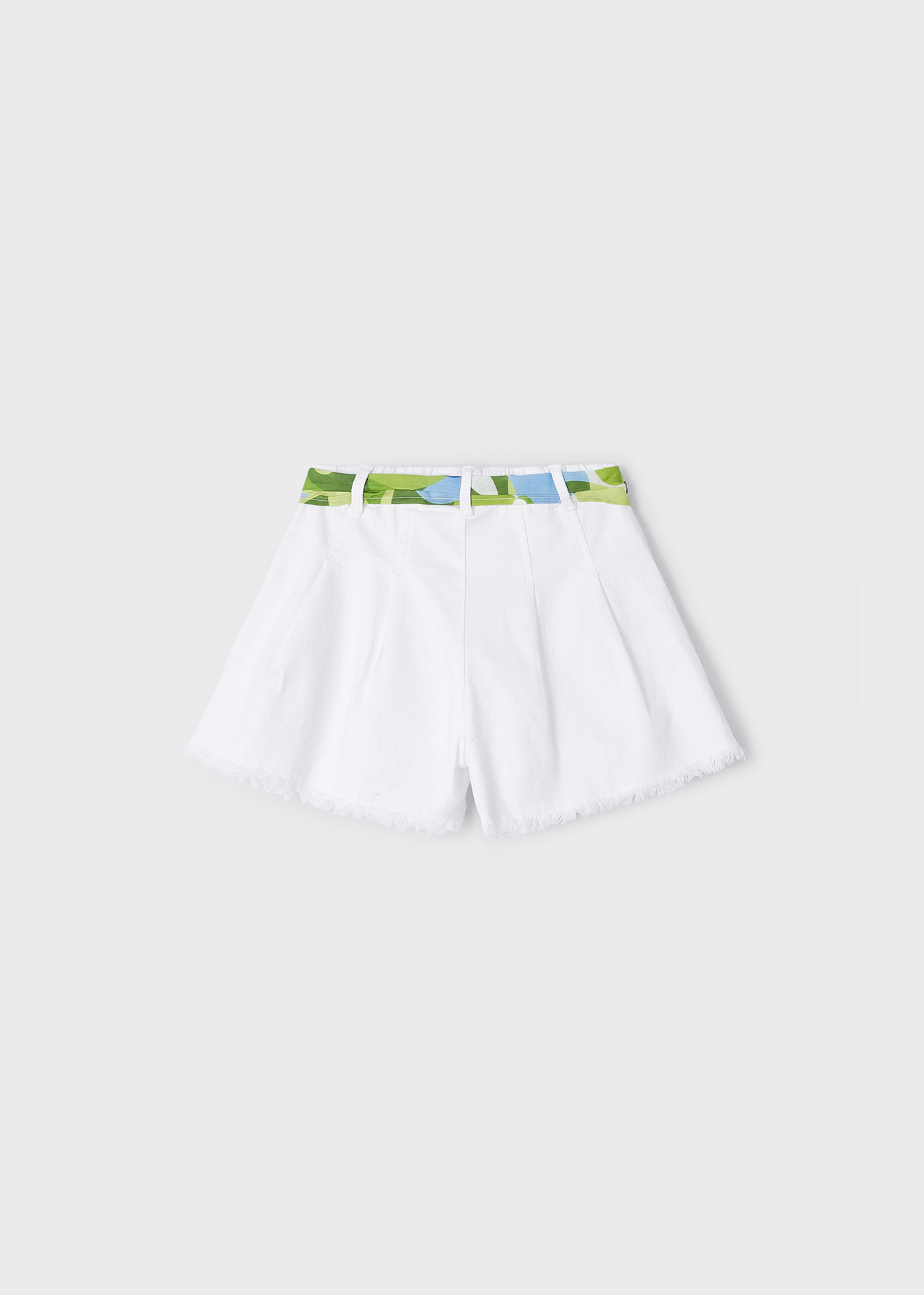 Calções de algodão estampados para meninas com cinto, feitos de algodão sustentável.