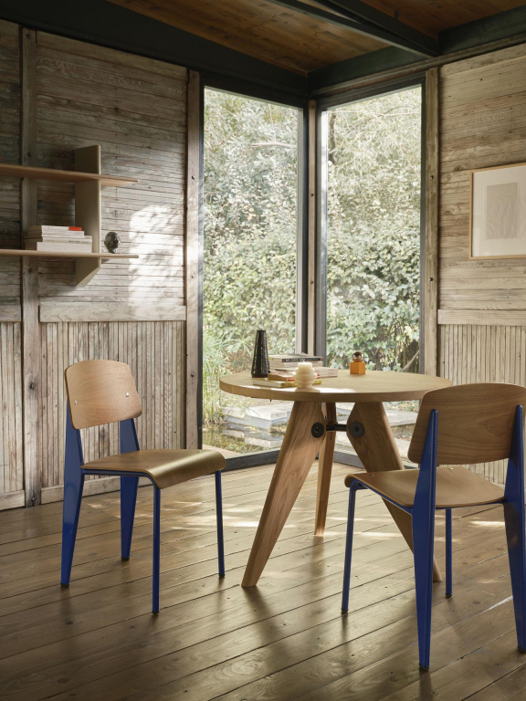 Vitra Rayonnage Mural wandplank naturel eiken diepzwart
