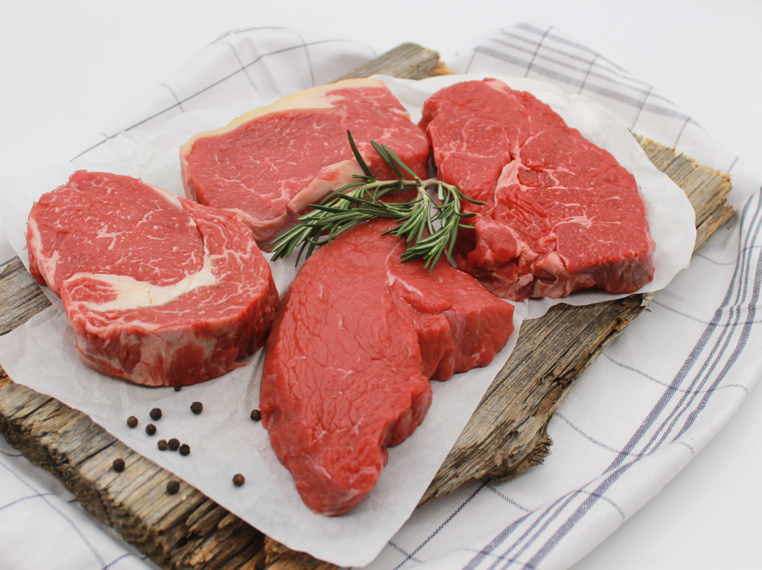 Steak Paket vom Rind – Rib Eye, Hüftsteak, Rumpsteak & Chuck Roll – 4 Premium Rindersteaks