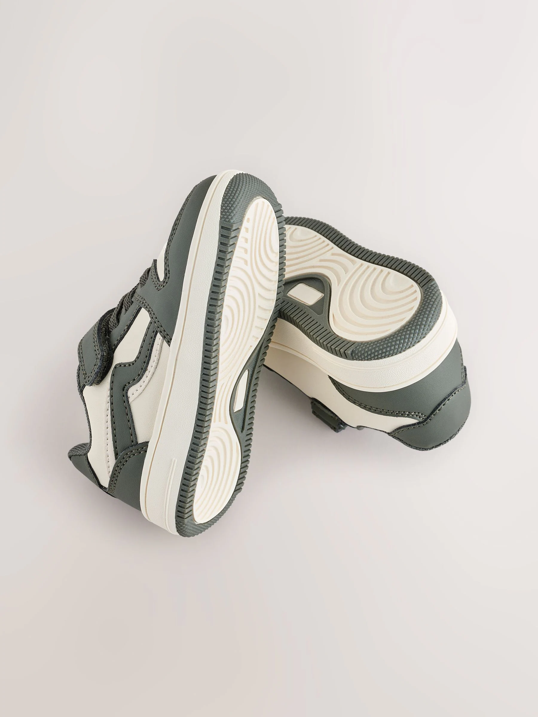 Kakigroen - Sneakers met klittenbandsluiting en elastische veters
