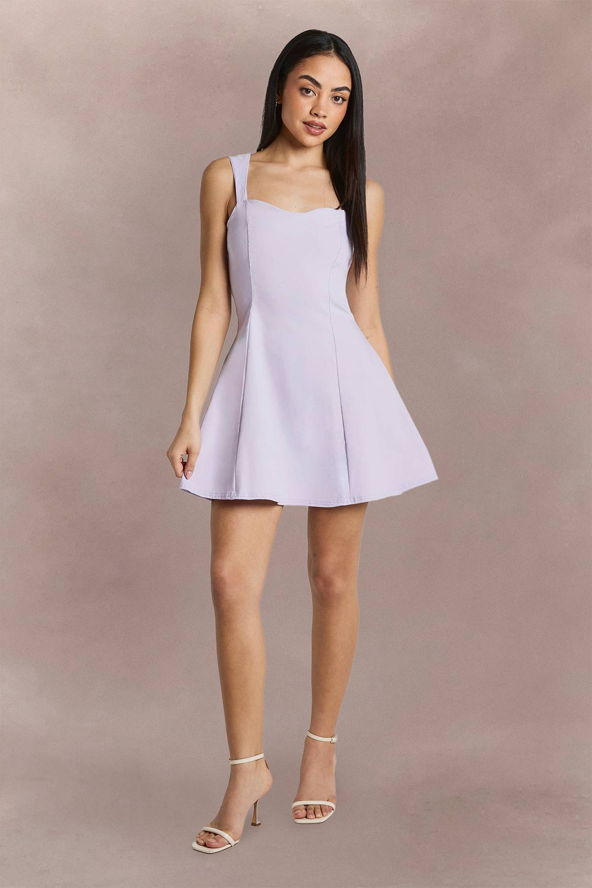 boohoo Robe Patineuse En Bengaline À Encolure Cœur Et Manches Courtes