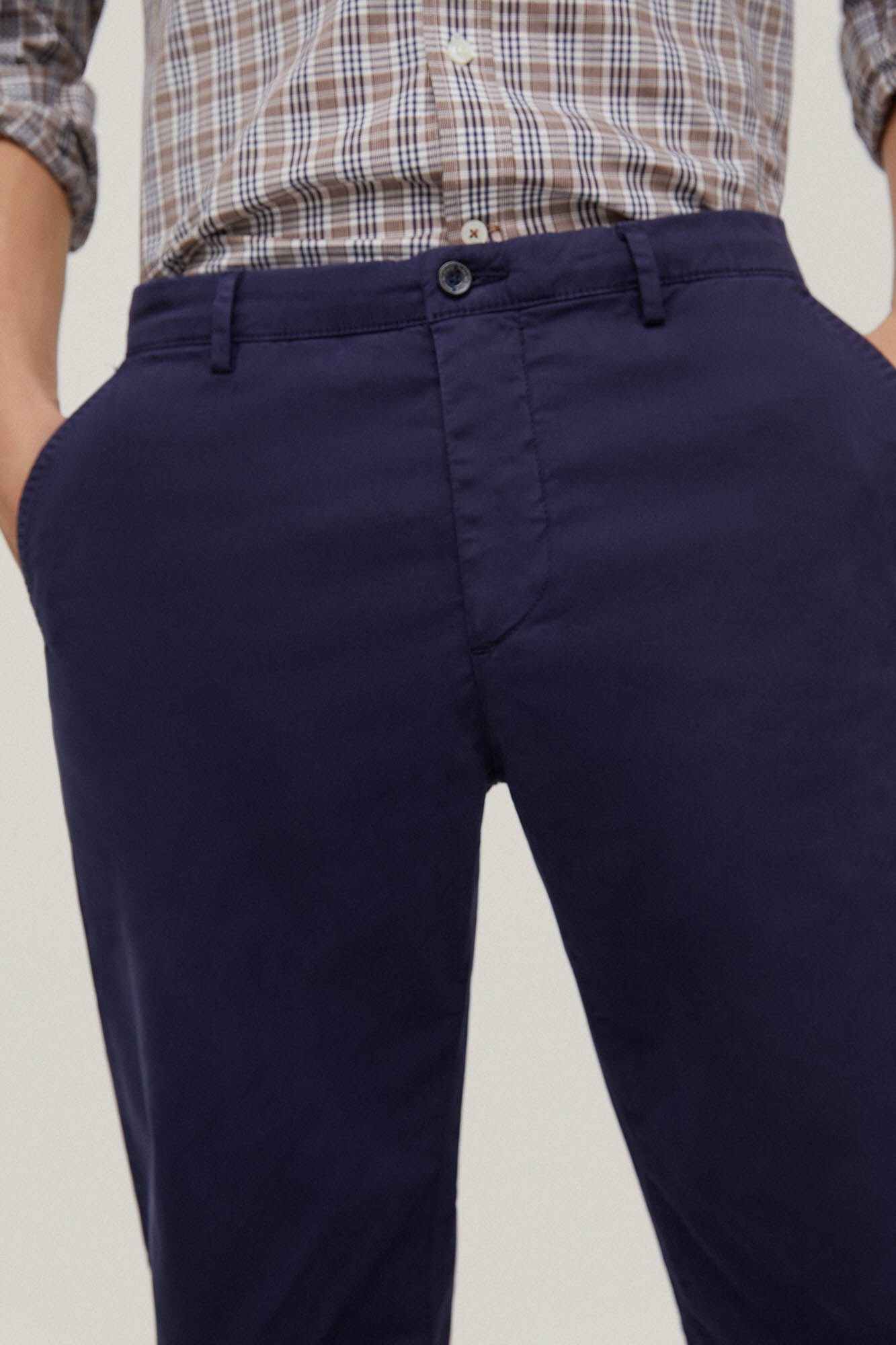 Calça chino premium flexível de corte regular - Azul