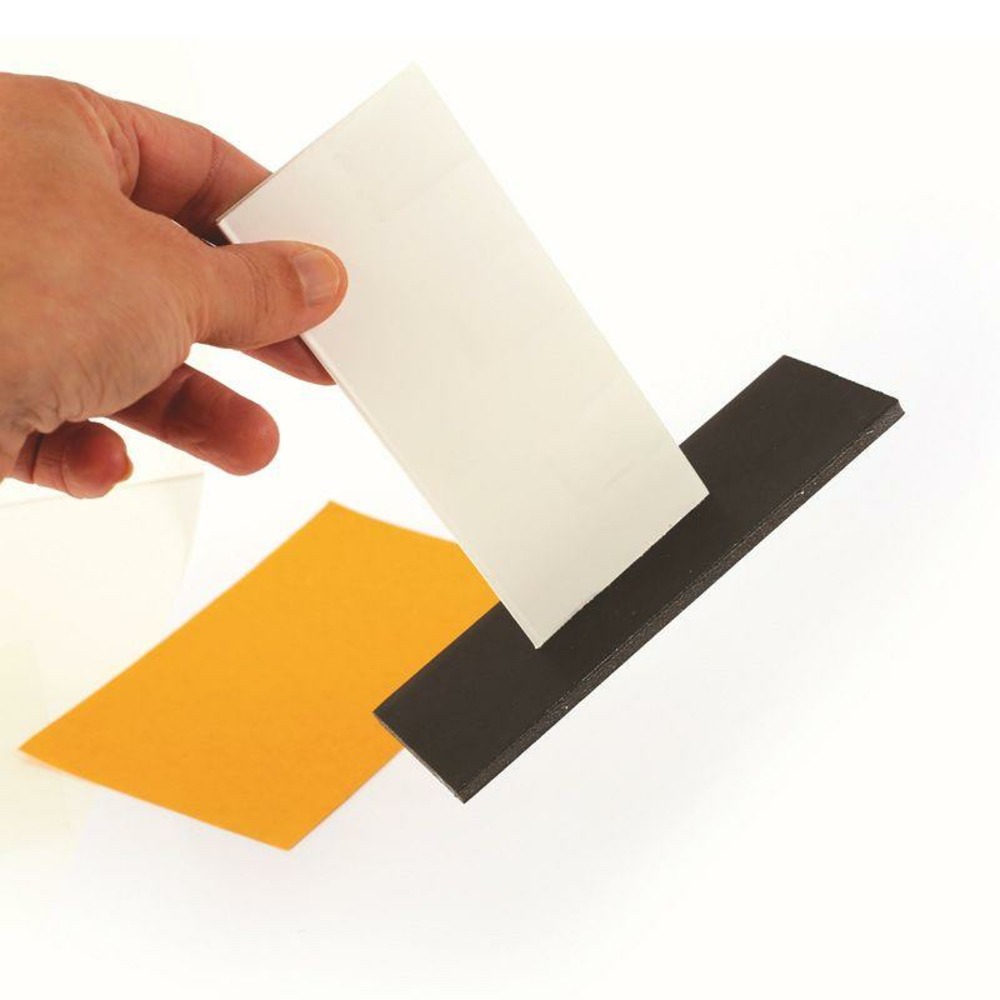 Colle permanente en feuille a4
