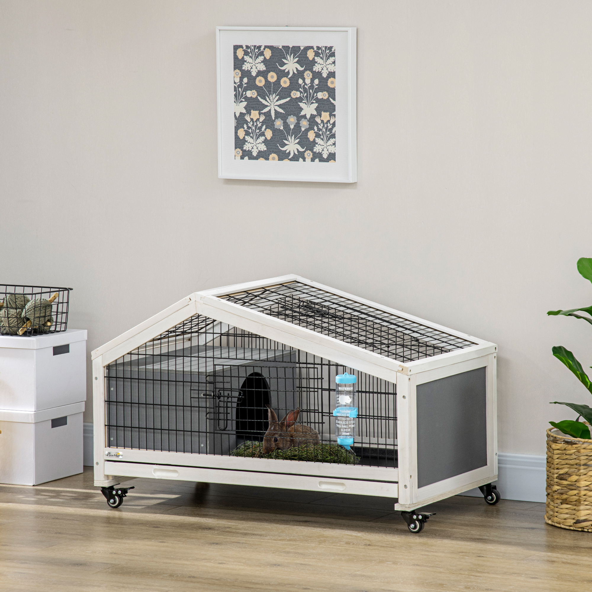 Gaiola de madeira PawHut para coelhos com rodas, 90x53x55 cm, para porquinhos-da-índia, com bandeja removível e bebedouro, casinha para pequenos animais, cinza escuro.