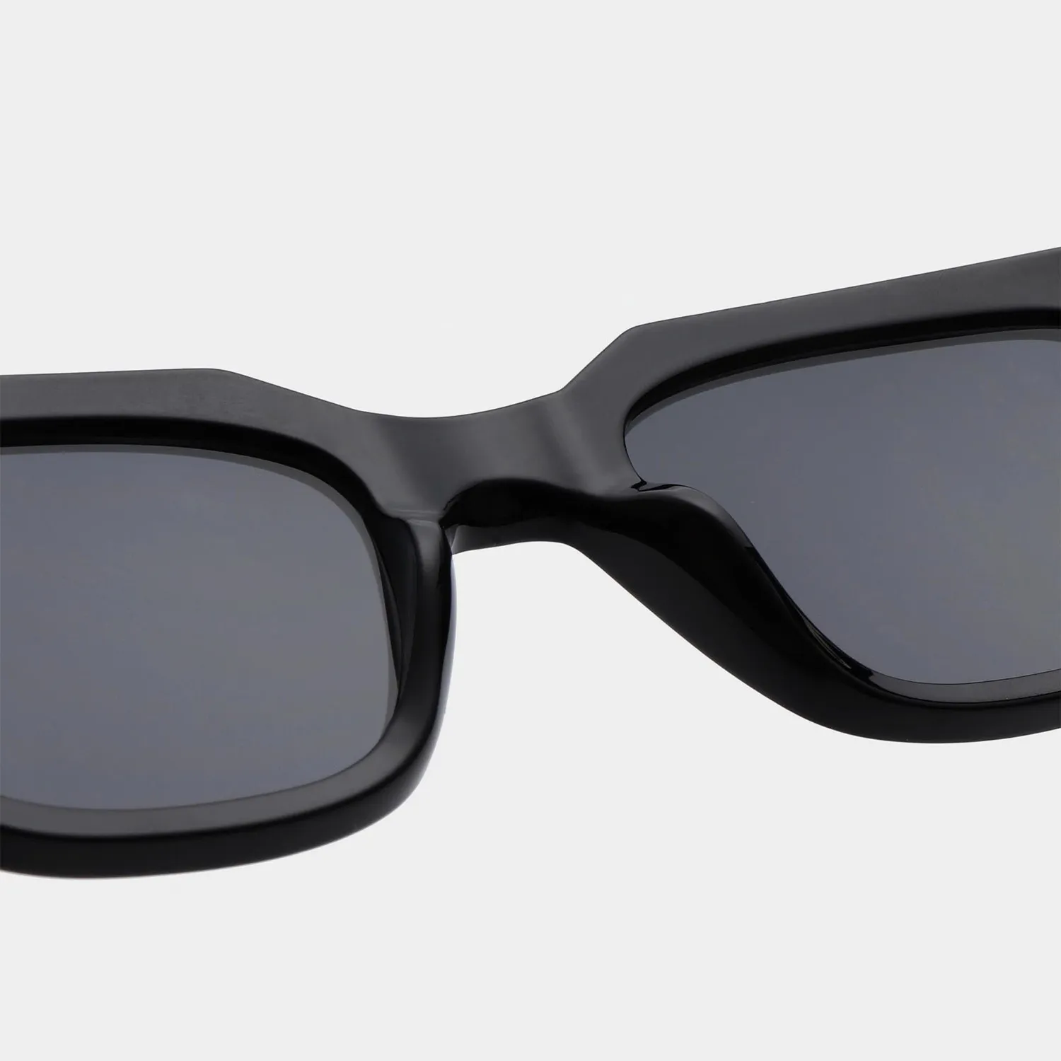 A. Kjærbede Kaws Solbrille KL2310-002