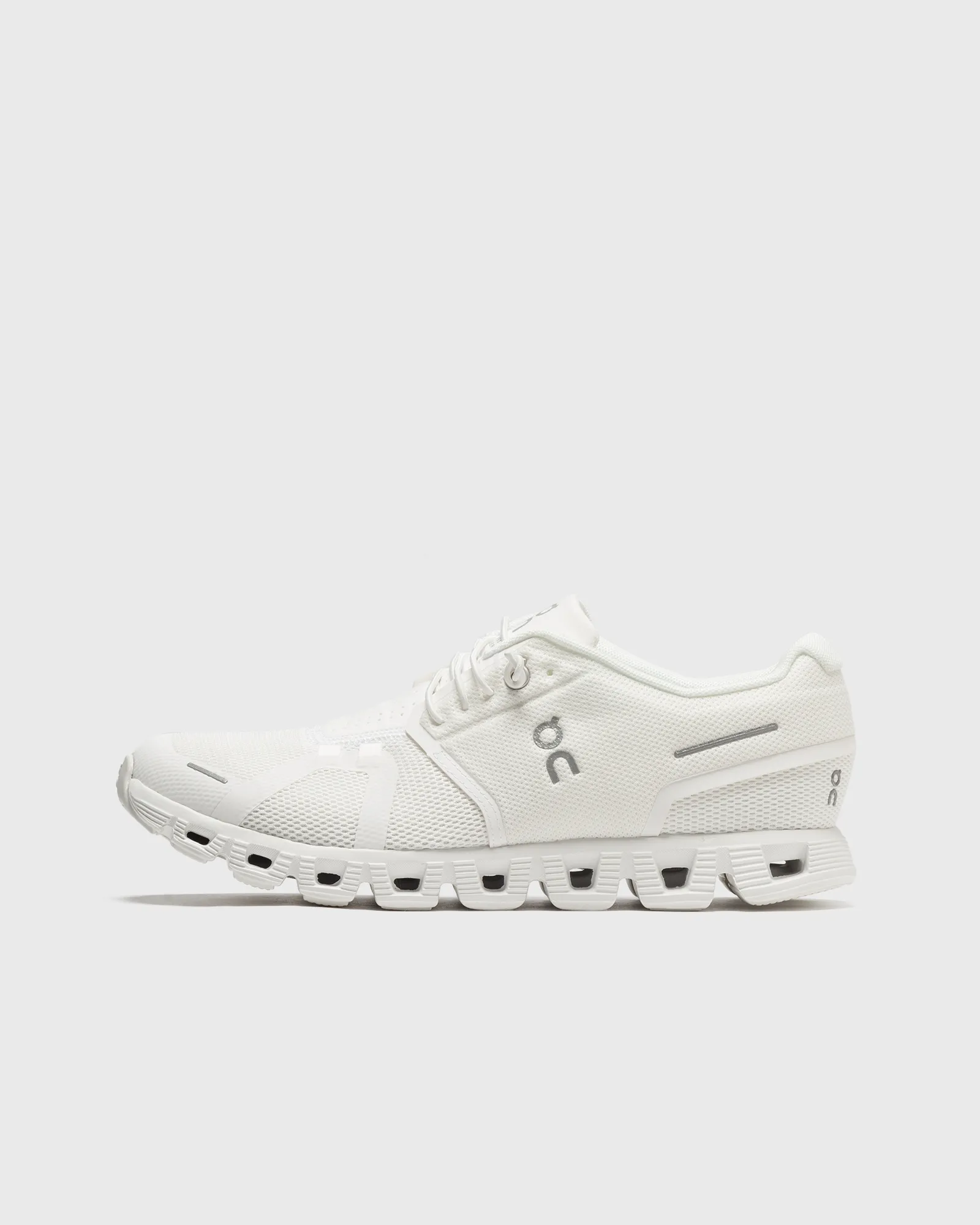 ON WMNS Cloud 5