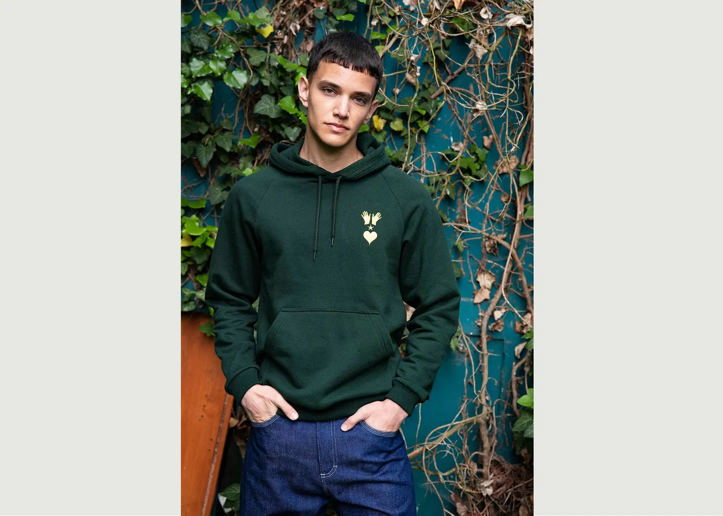 Sweat capuche poche kangourou Misericordia