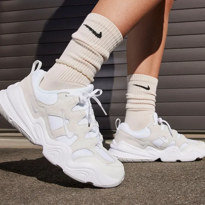 Nike Tech Hera Sneakers Dames