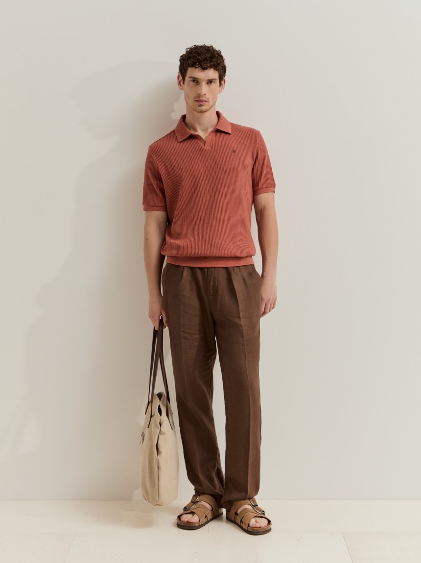Polo de malha em algodão com textura waffle