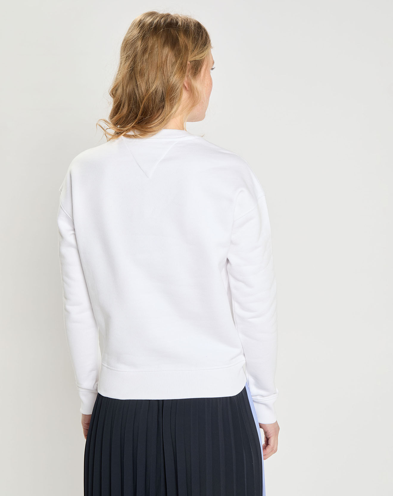 Tommy Jeans Sweat Tommy Center Badge Crew blanc