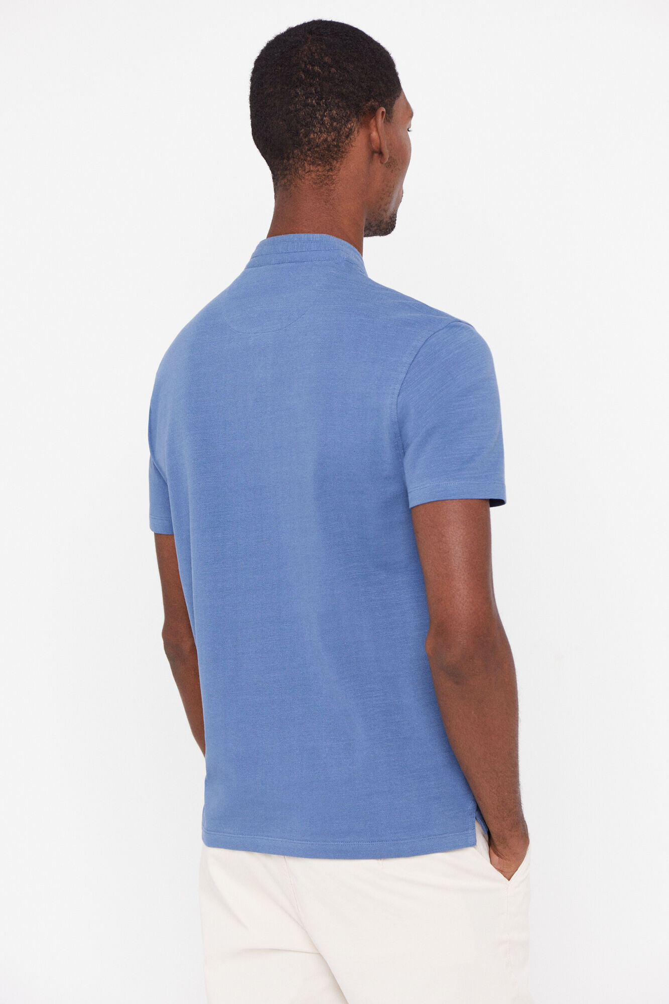 Camisa polo com gola mandarim - Estampa azul