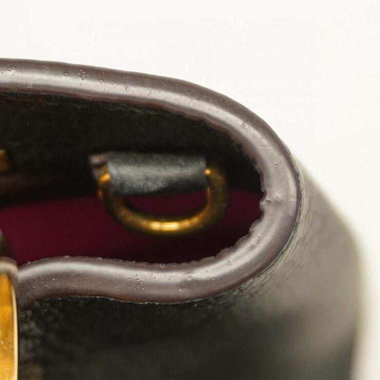 Louis Vuitton Vintage Louis Vuitton Capucines Black