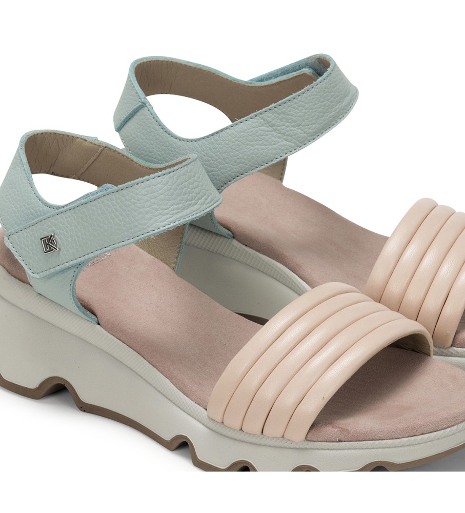 Sandálias Dorking by Fluchos Lais em couro azul - Salto plataforma de 6 cm -