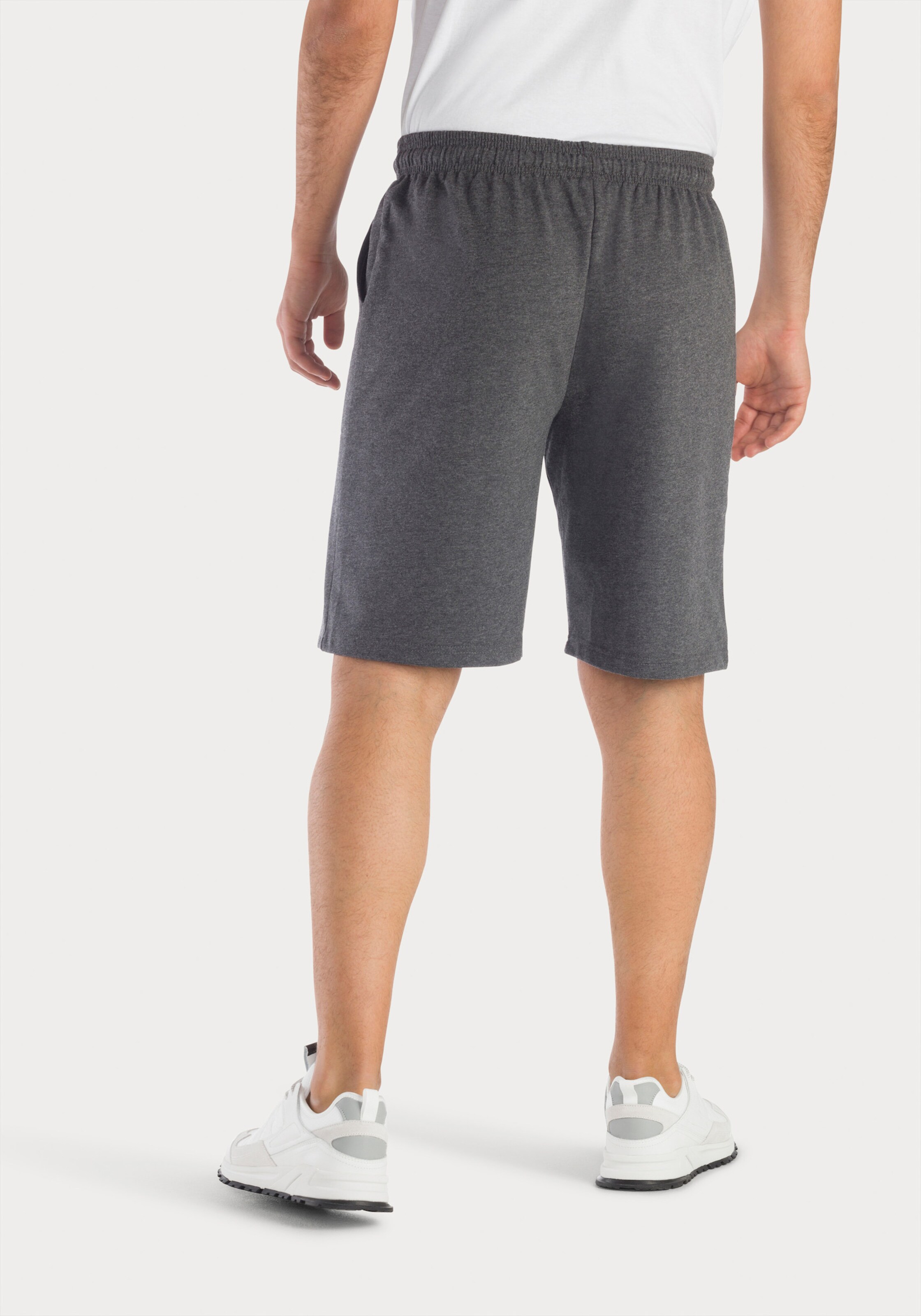 KangaROOS Sweatshorts in anthrazit