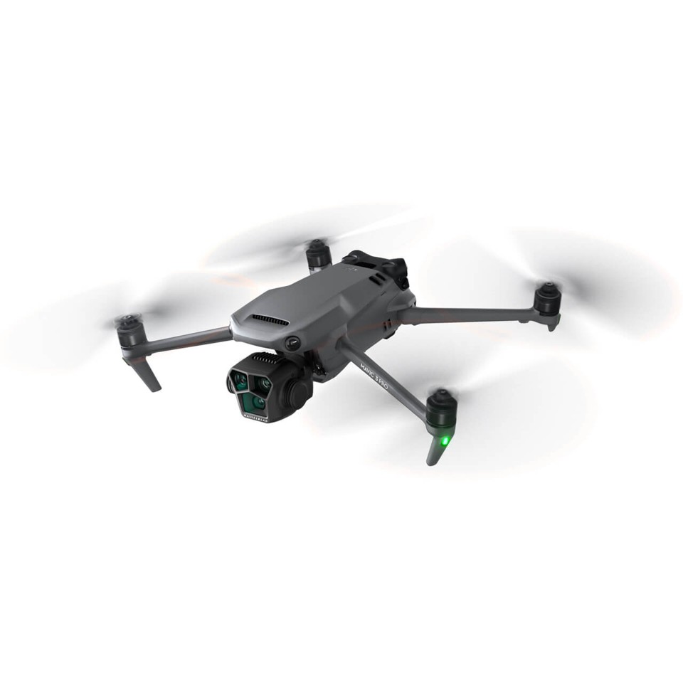 DJI - Mavic 3 Pro Fly More Combo (DJI RC)