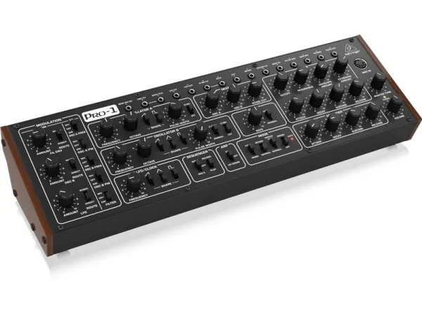 Behringer Pro-1 -monofoninen analogisyntetisaattori
