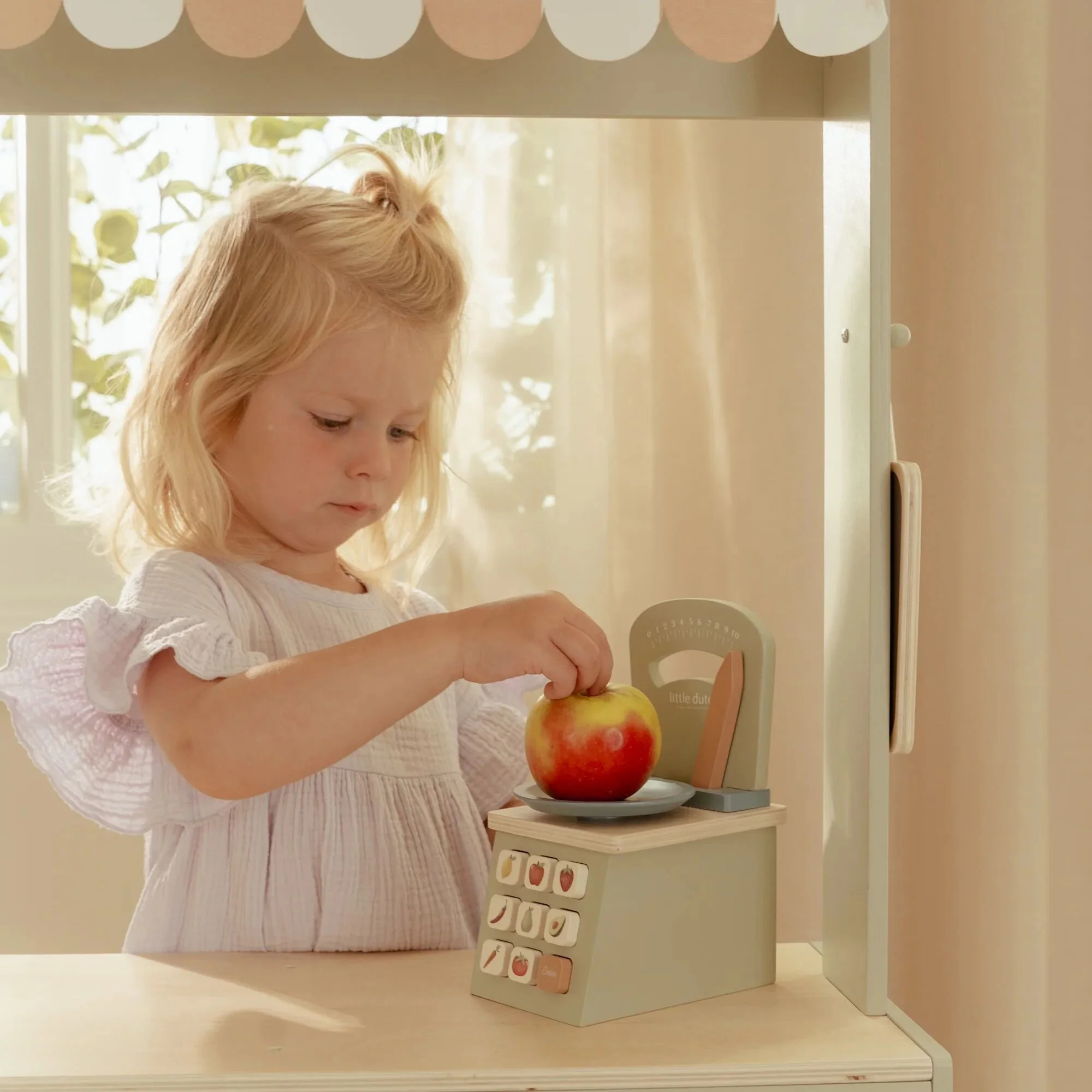 Houten speelweegschaal - Groen - Essentials kopen? | Little Dutch
