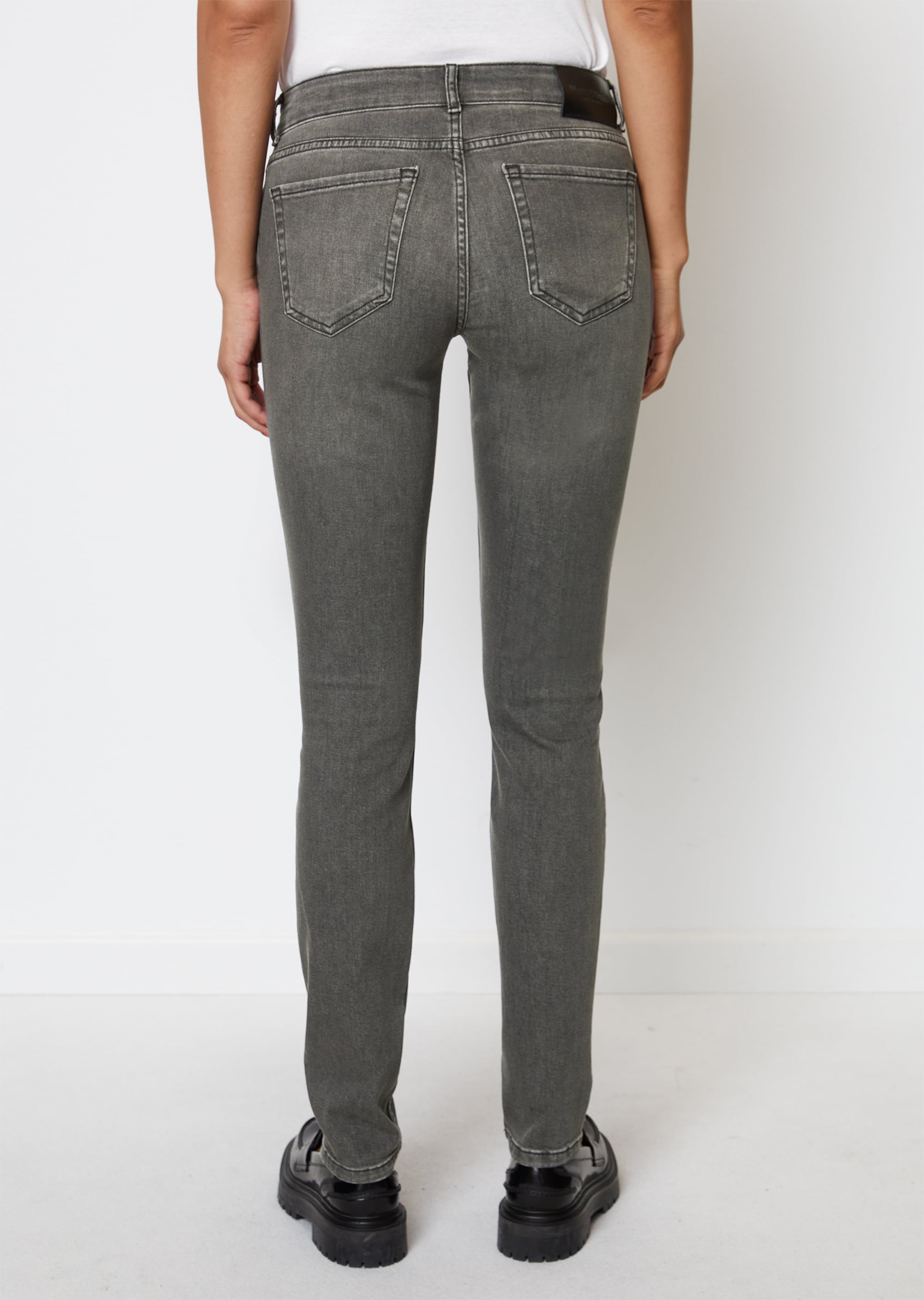 Jeans Modell ALBY slim fit aus Organic-Cotton-Lyocell-Stretch