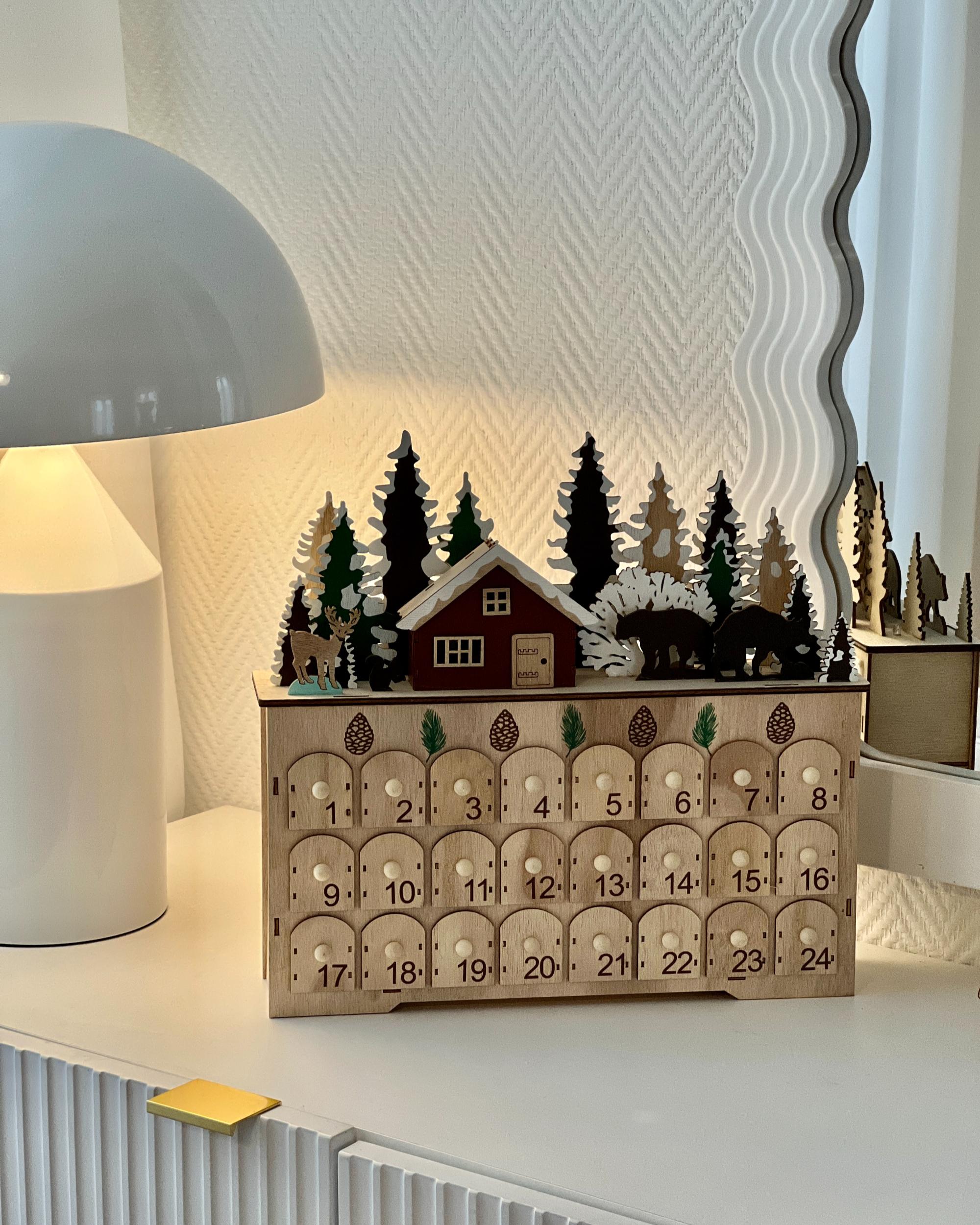 Kerstdecoratie LED HELIN Adventskalender 33 cm Lichtbruin