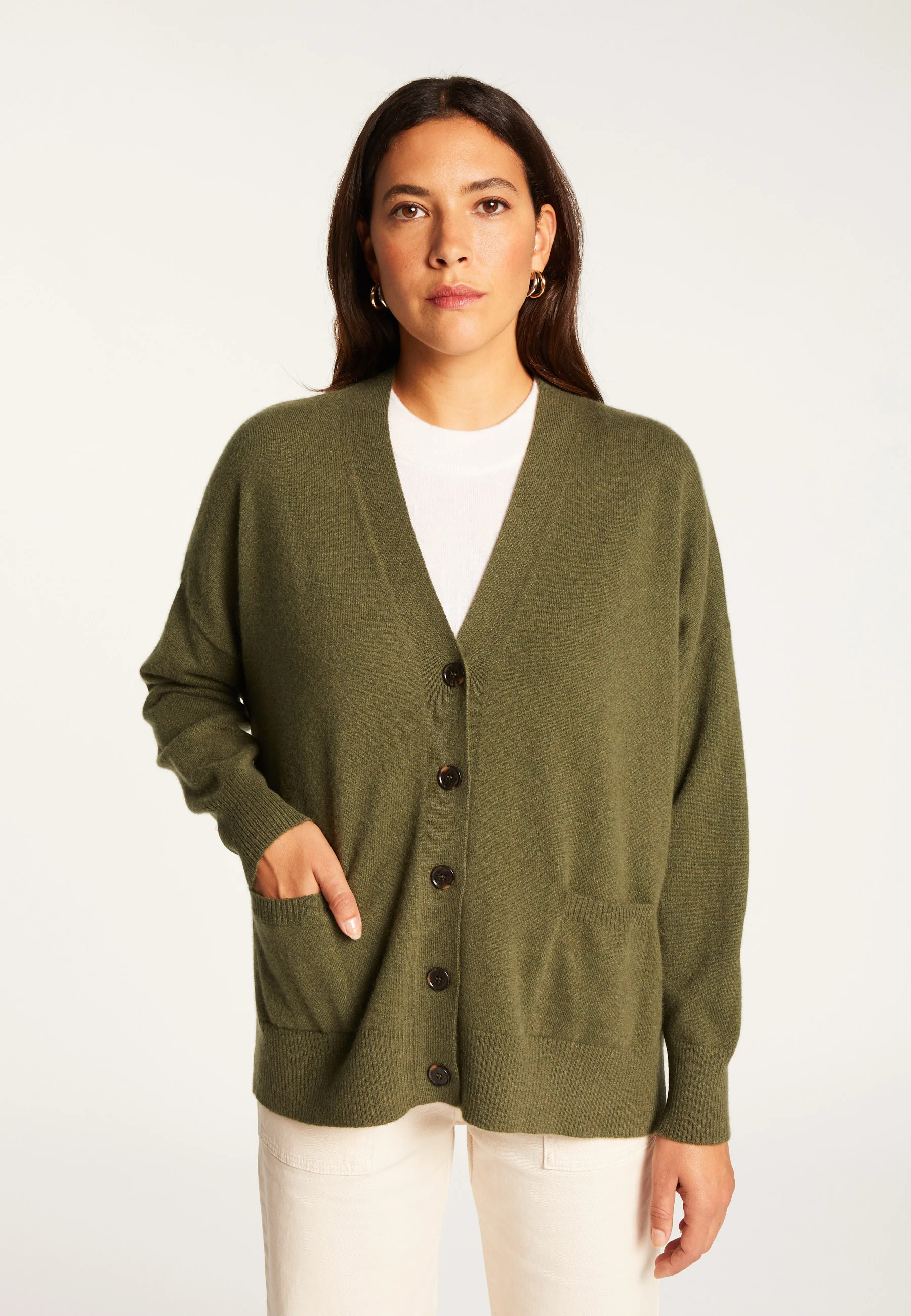 ARIEL - Gilet boutonné en cachemire | Kaki
