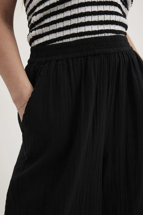 NA-KD Structured Flowy Elastic Waist Pants Black