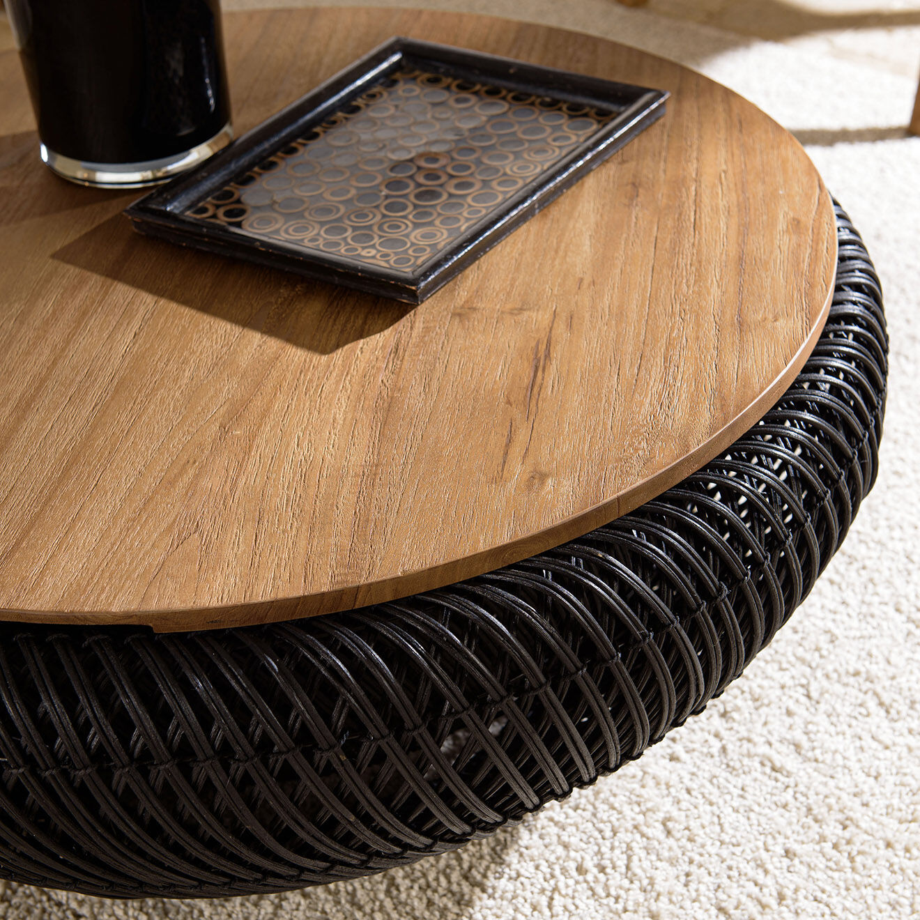 Macabane Table basse ronde en rotin noir plateau amovible Sixtine bois/noir - D.80x32 cm