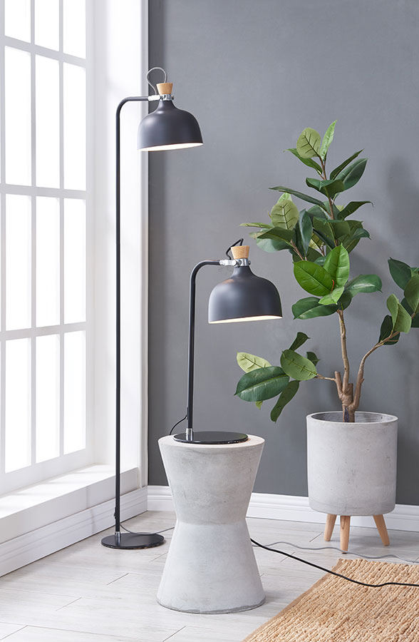 Design gulvlampe Sort
