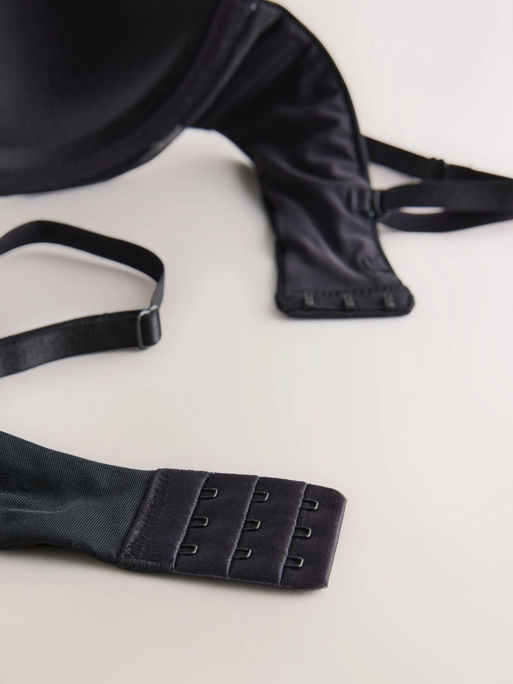 Zwart - A-E push-up multiway beha zonder bandjes