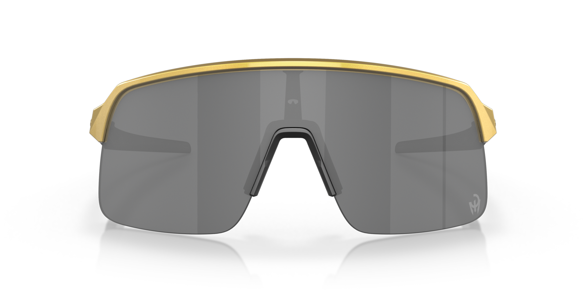 Oakley Sutro Lite PM Gold w/Prizm Black Gir syklister en modig og allsidig stil som passer både på og av sykkelen