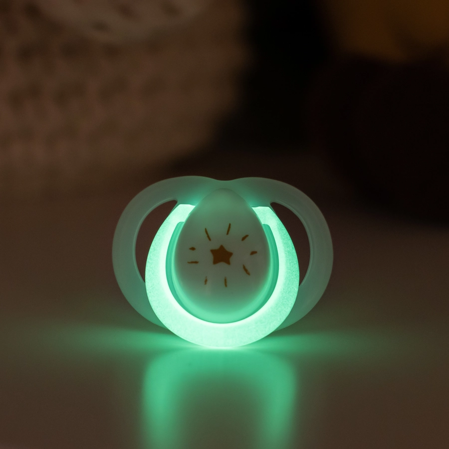 Tommee Tippee Schnuller Night für Jungen 6 - 18 Monate