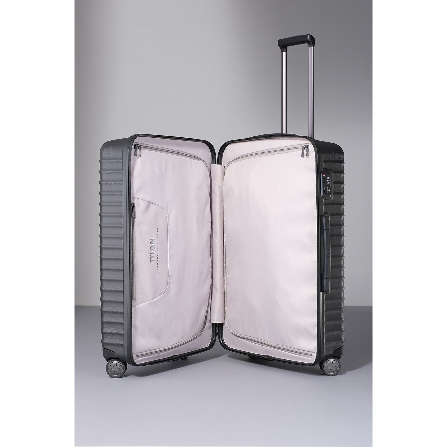TITAN Litron 4 Wheel Trolley L black