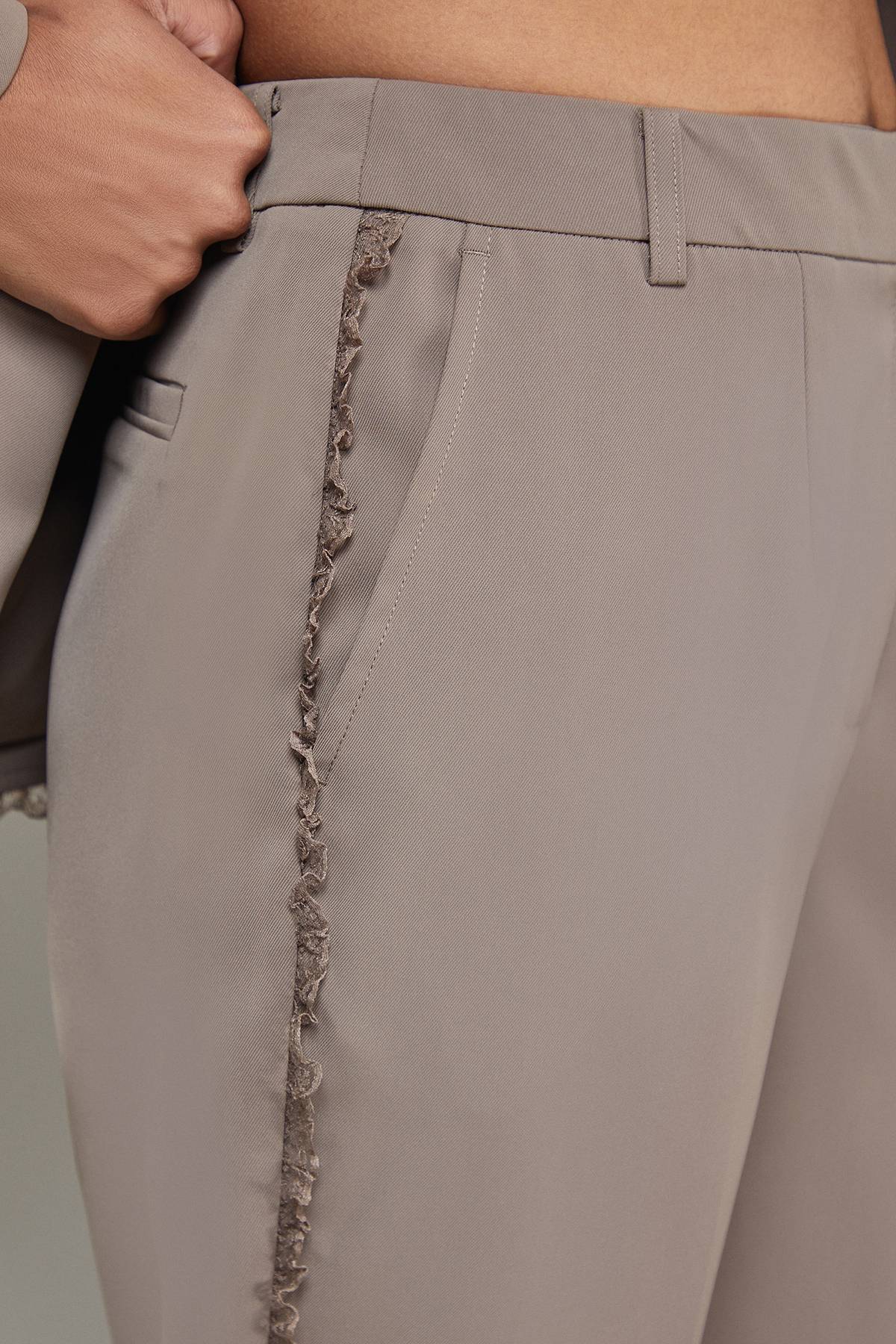 Warehouse Pantalon Large à Volant en Dentelle