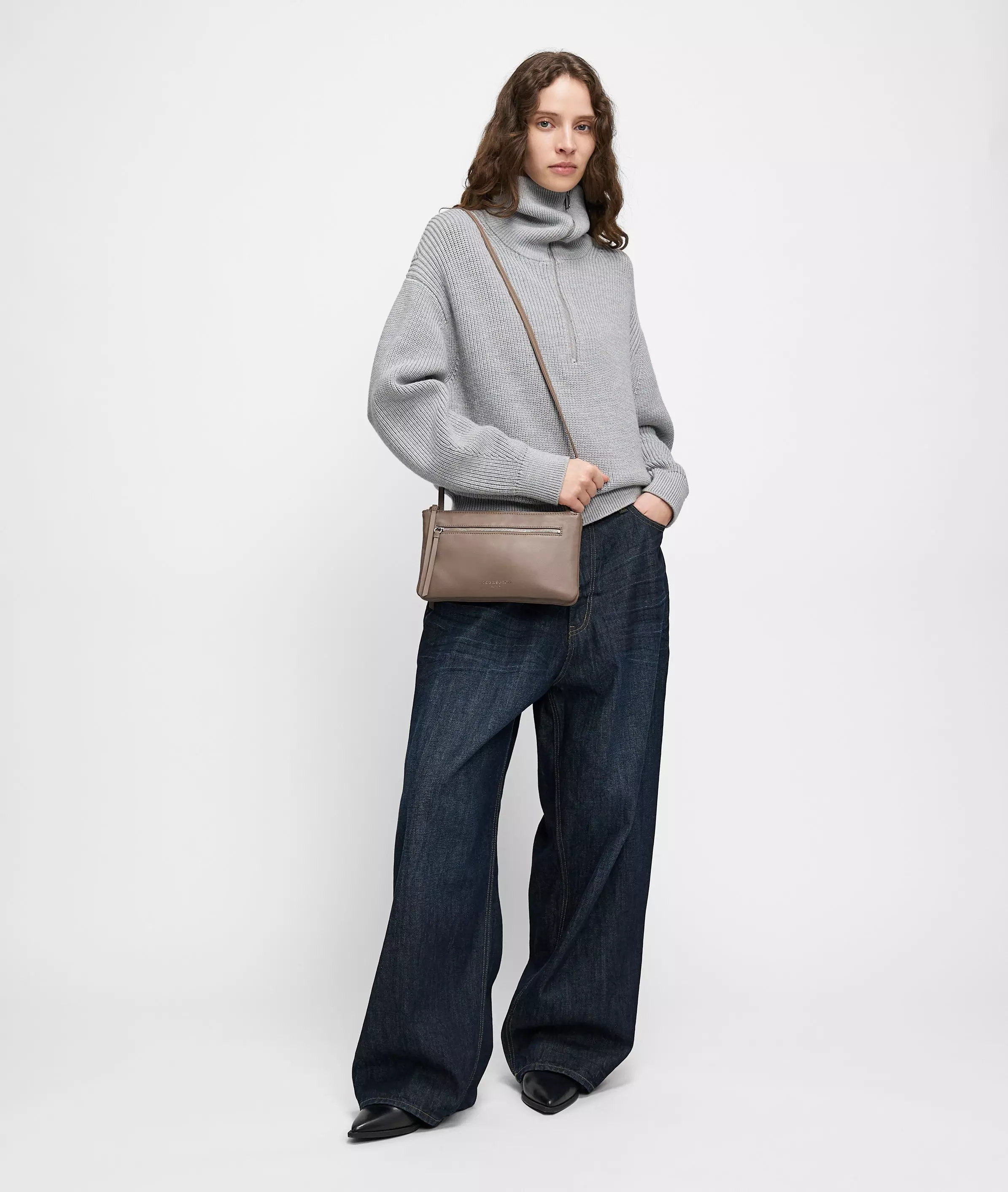 Crossbody Handy shoulder bag made from soft sheepskin