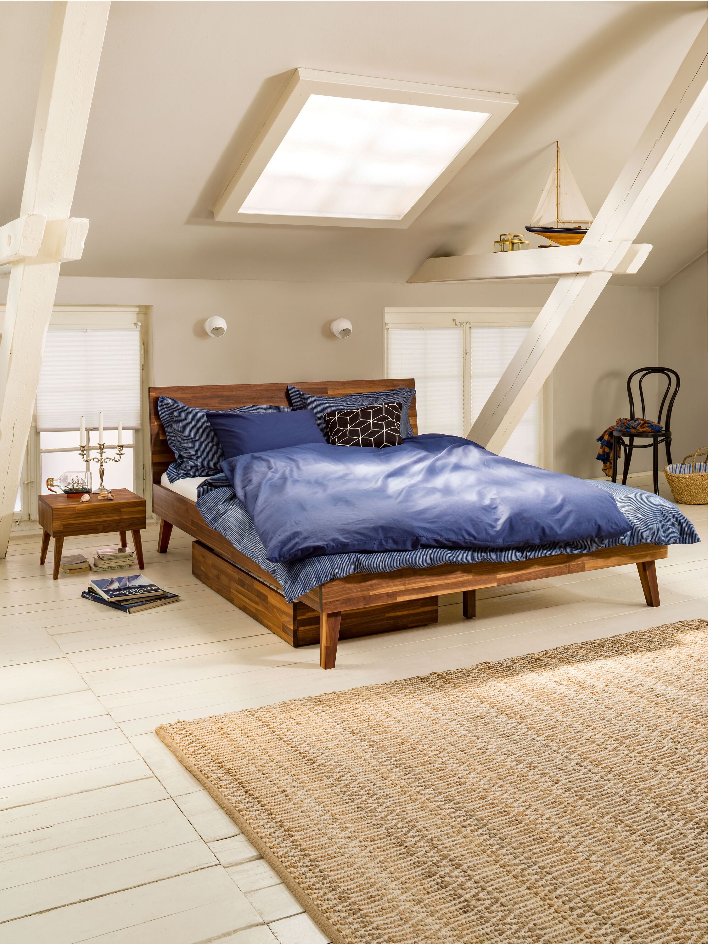 CARA Bett - Nussbaum / B: 140.0 cm x T: 200.0 cm