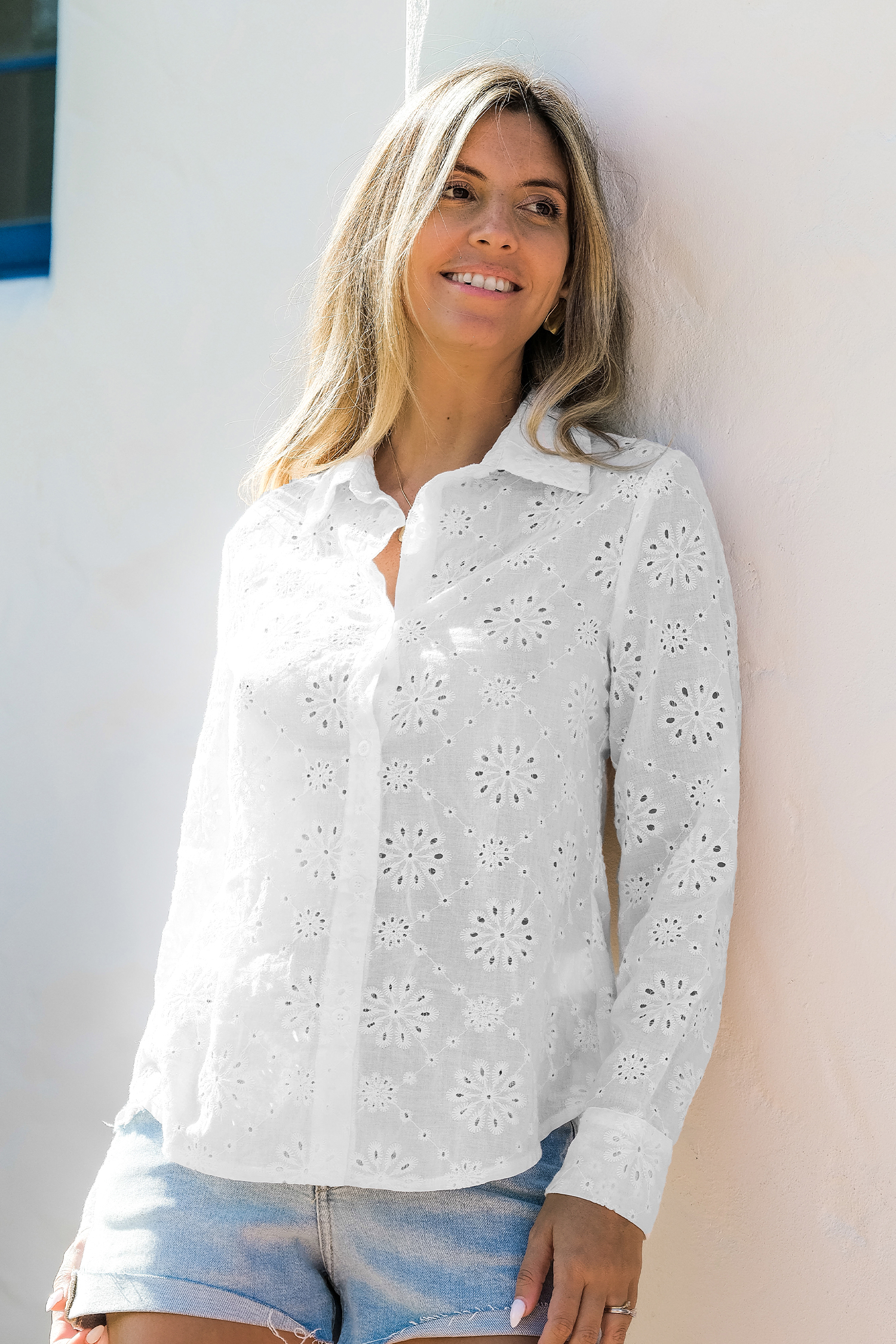 Chemise en pur coton avec col à boutons et œillets blanche
