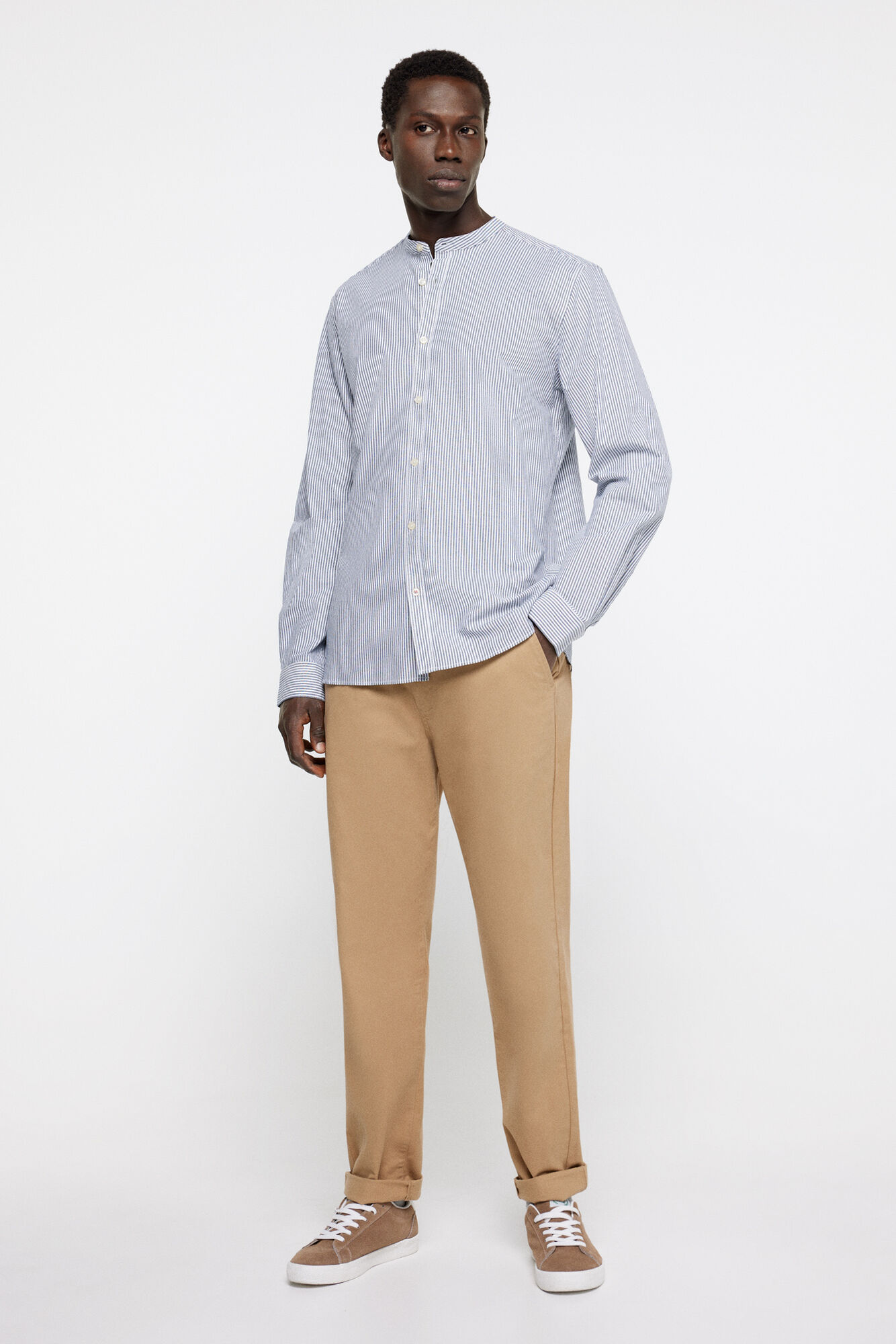 Camisa listrada com pontos minúsculos