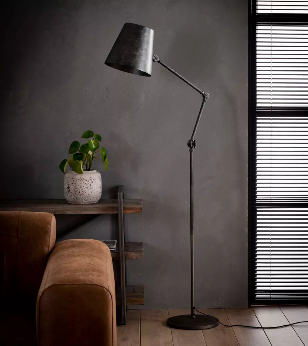 Stehlampe