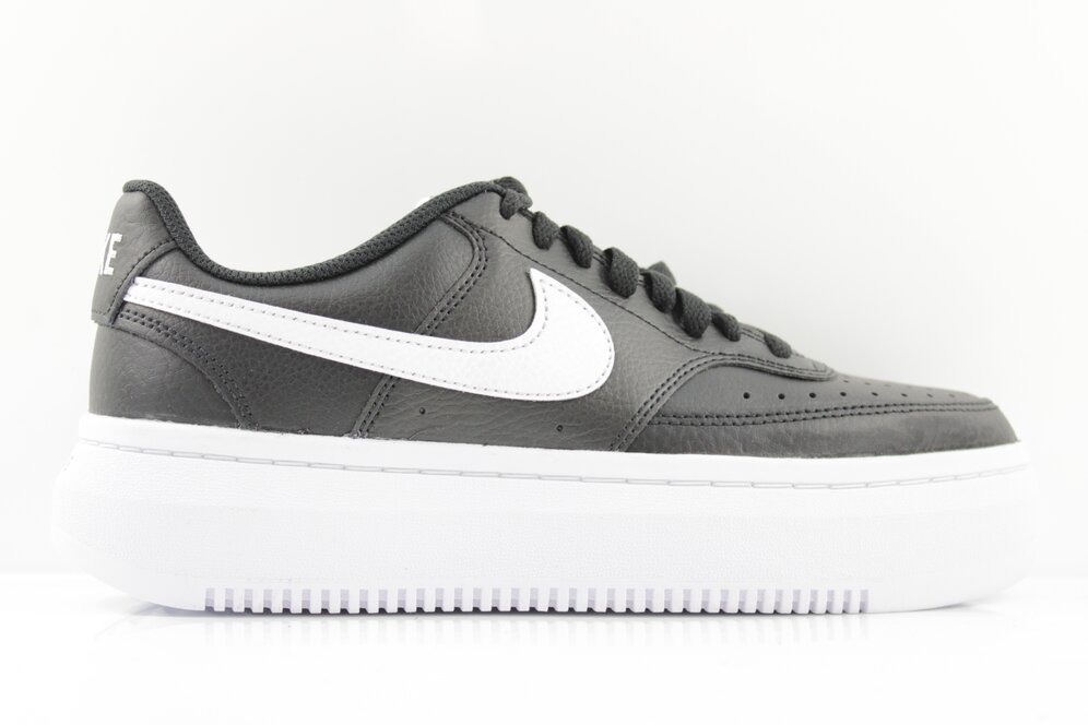 Nike Sneaker