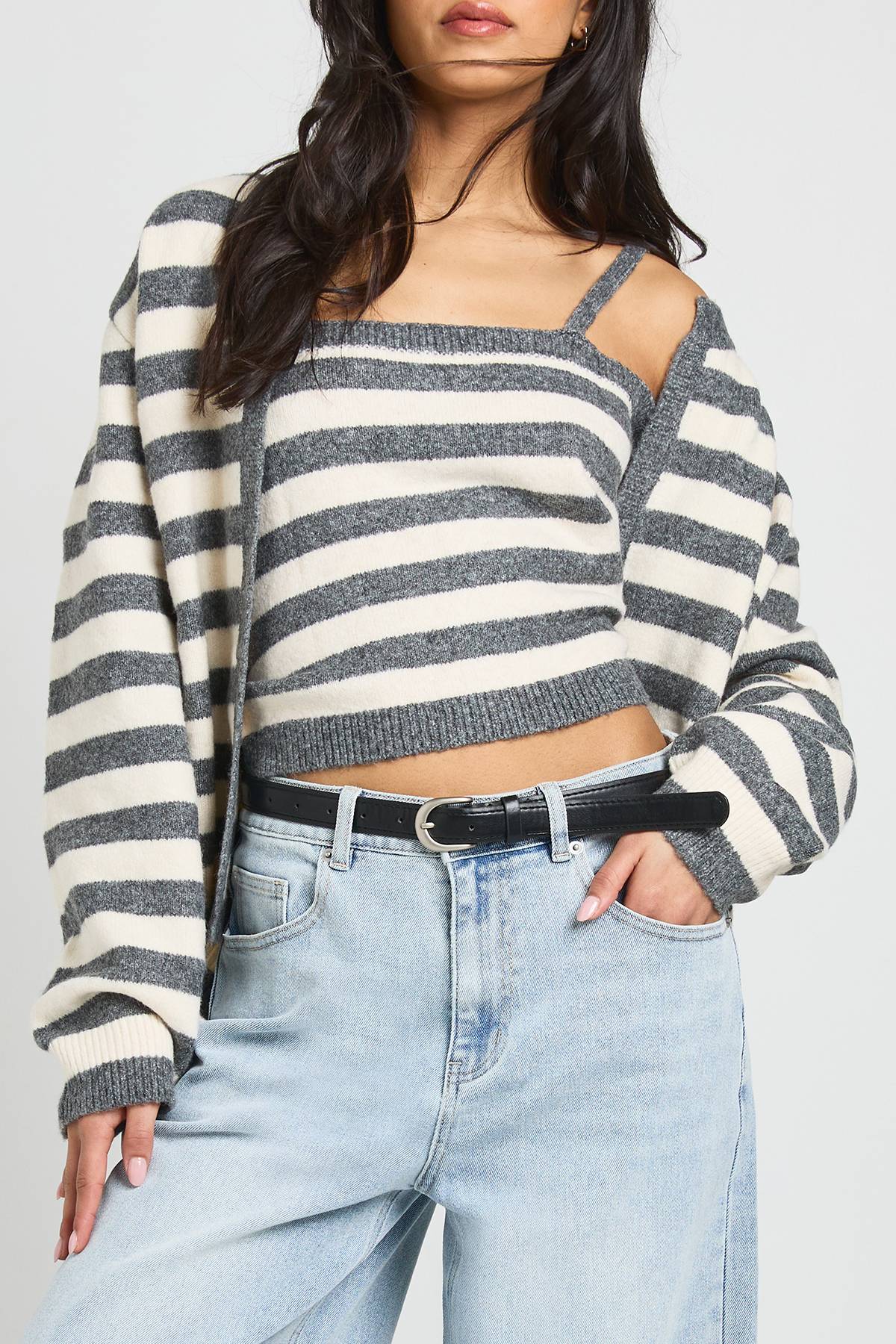 boohoo Ensemble 2 Pièces Cardigan Oversize et Crop Top Tricotés à Rayures Ultra Doux