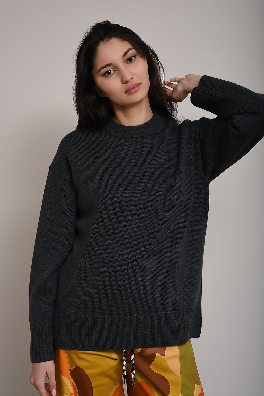Heavy wool knitted crew