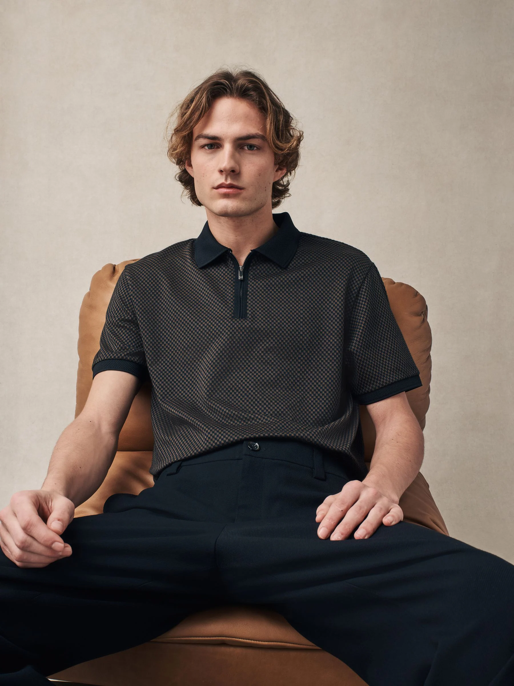 Zwart met goud - Modieus poloshirt met kwartrits