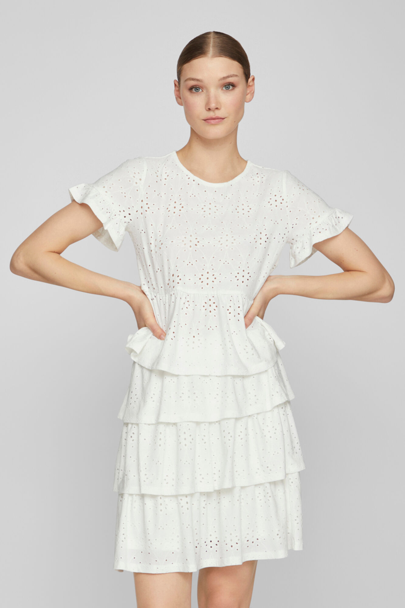 Blusa de manga curta com detalhes vazados - Branca