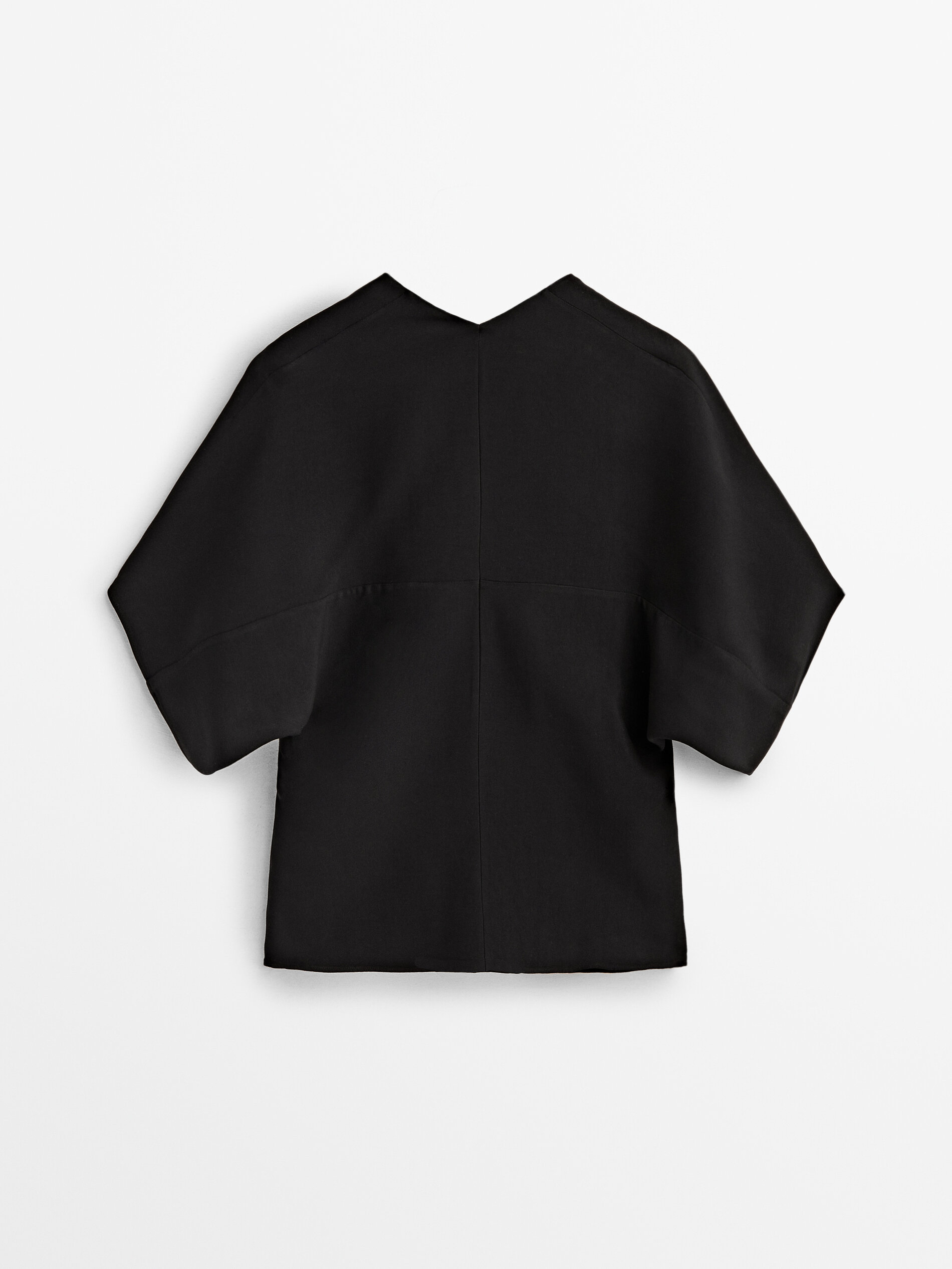 Body preto com decote em V - PRETO