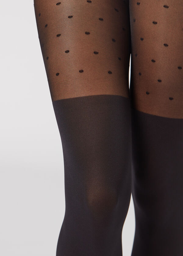 Meia-calça com efeito acima do joelho e estampa de bolinhas