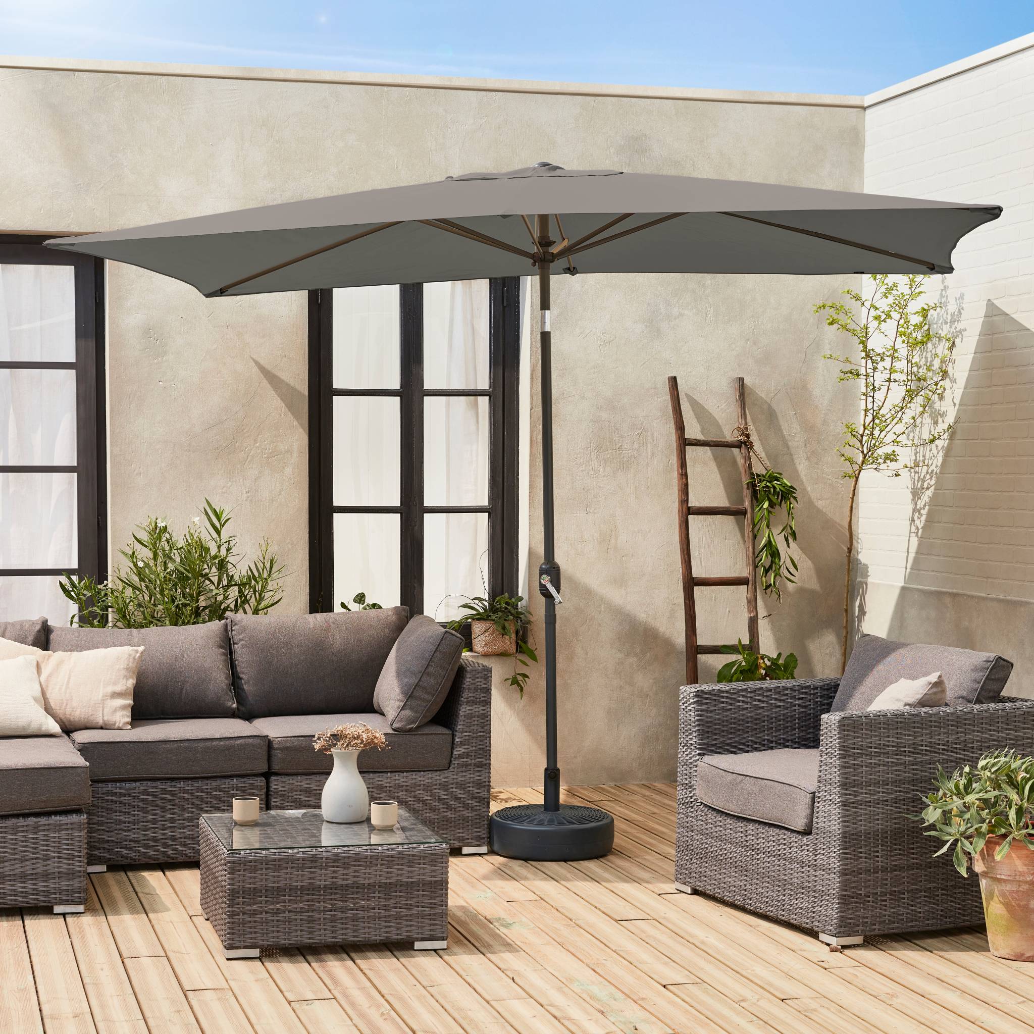 sweeek - Rechthoekige parasol 2x3m met centrale mast