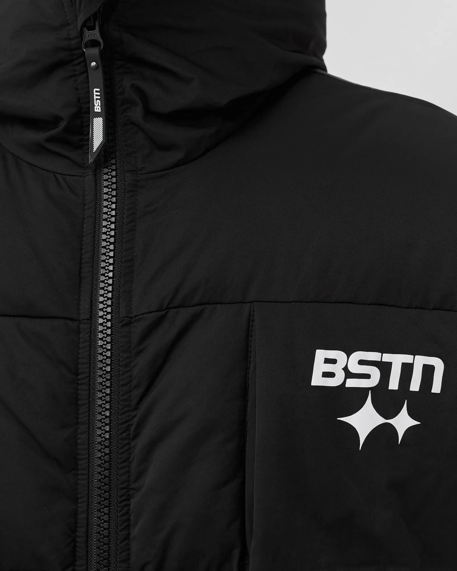 Casaco puffer longo da marca BSTN
